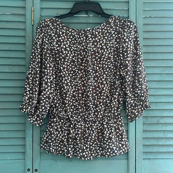 Sienna Sky Blue and White Floral Blouse - Picture 4 of 4